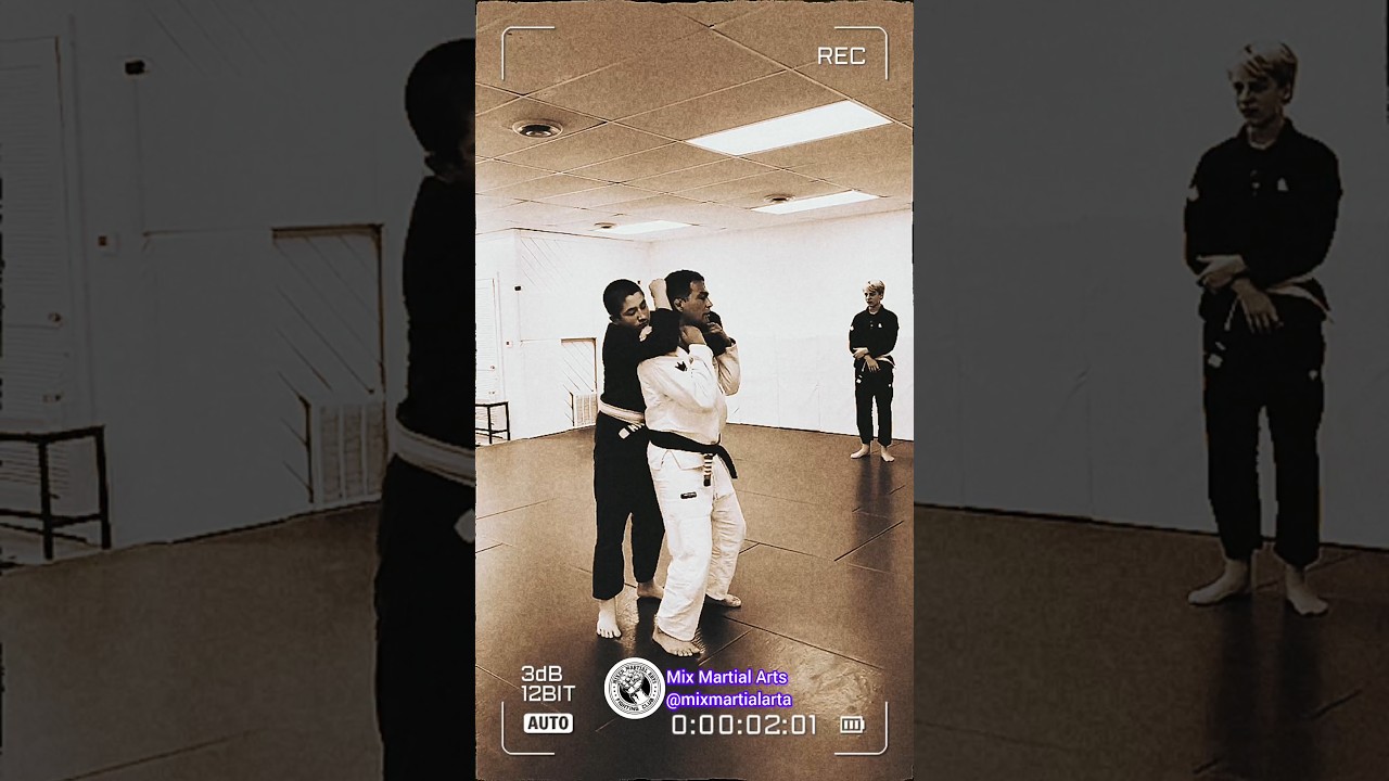 Back Side Self defense Technique for Everyone #trendingshorts #selfdefense #youtubeshorts