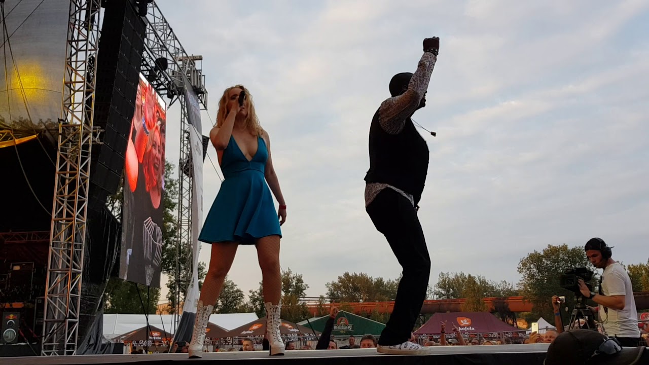 E-Rotic - Fred Come To Bed / Willy Use A Billy Boy (live)