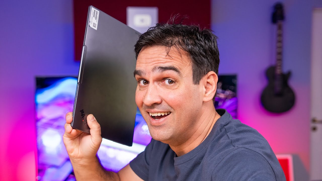 Un laptop cu care "nu te păcălești", și îți mută biroul "unde vrea mușchii tăi"!
