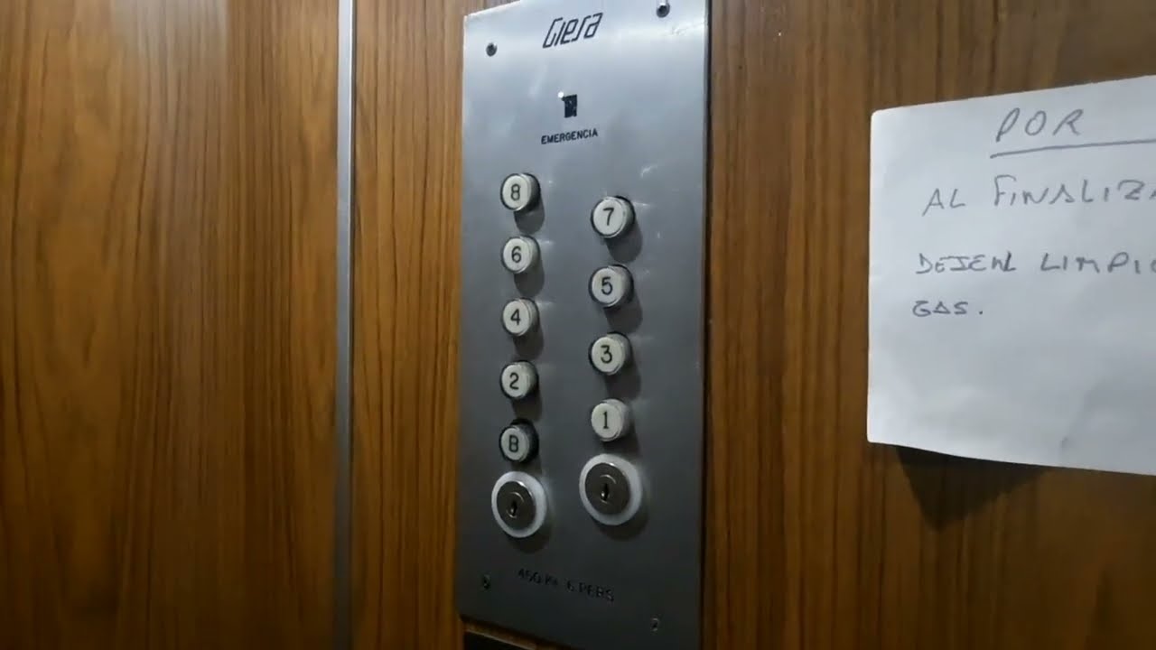 (90°doors) Nice old 70s-80s Giesa (Schindler) Lift, Ourense