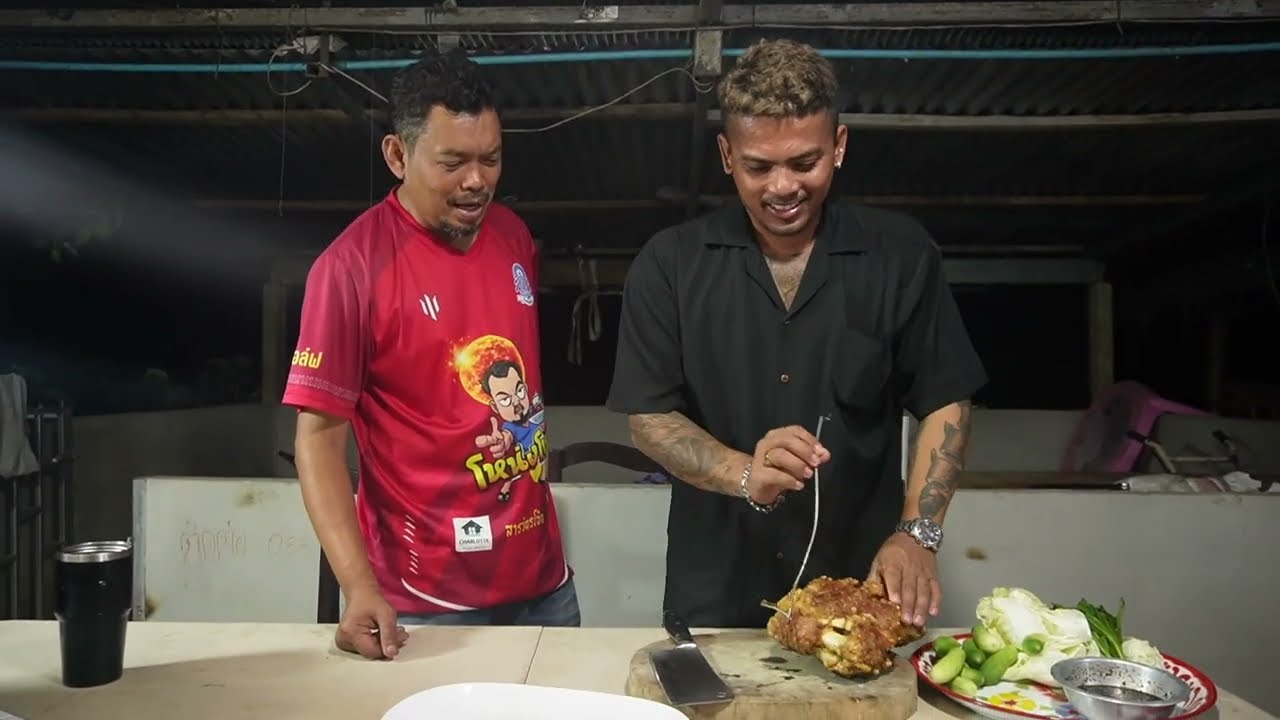 ขาหมูอบถัง สูตรเด็ดหนังกรอบ เนื้อนุ่มร่อน เชฟจำลองจัดให้ โหน่งโชว์