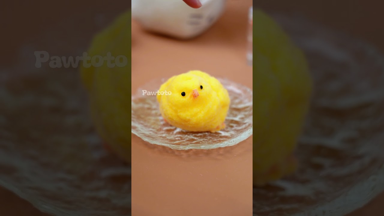 Who's seen such a cute stress-reliever? 