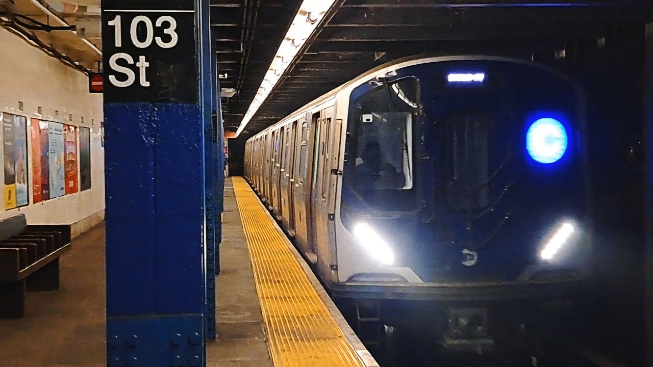 R68 Vs R211 R68, R68A & R211A (A) (B) (C) & (D) Train Action @ 103rd Street - YouTube