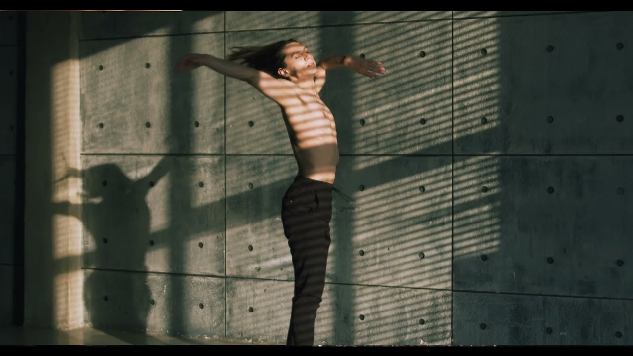 Falling Apart Kedias feat. Jennifer Schwartz