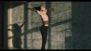 Falling Apart Kedias feat. Jennifer Schwartz