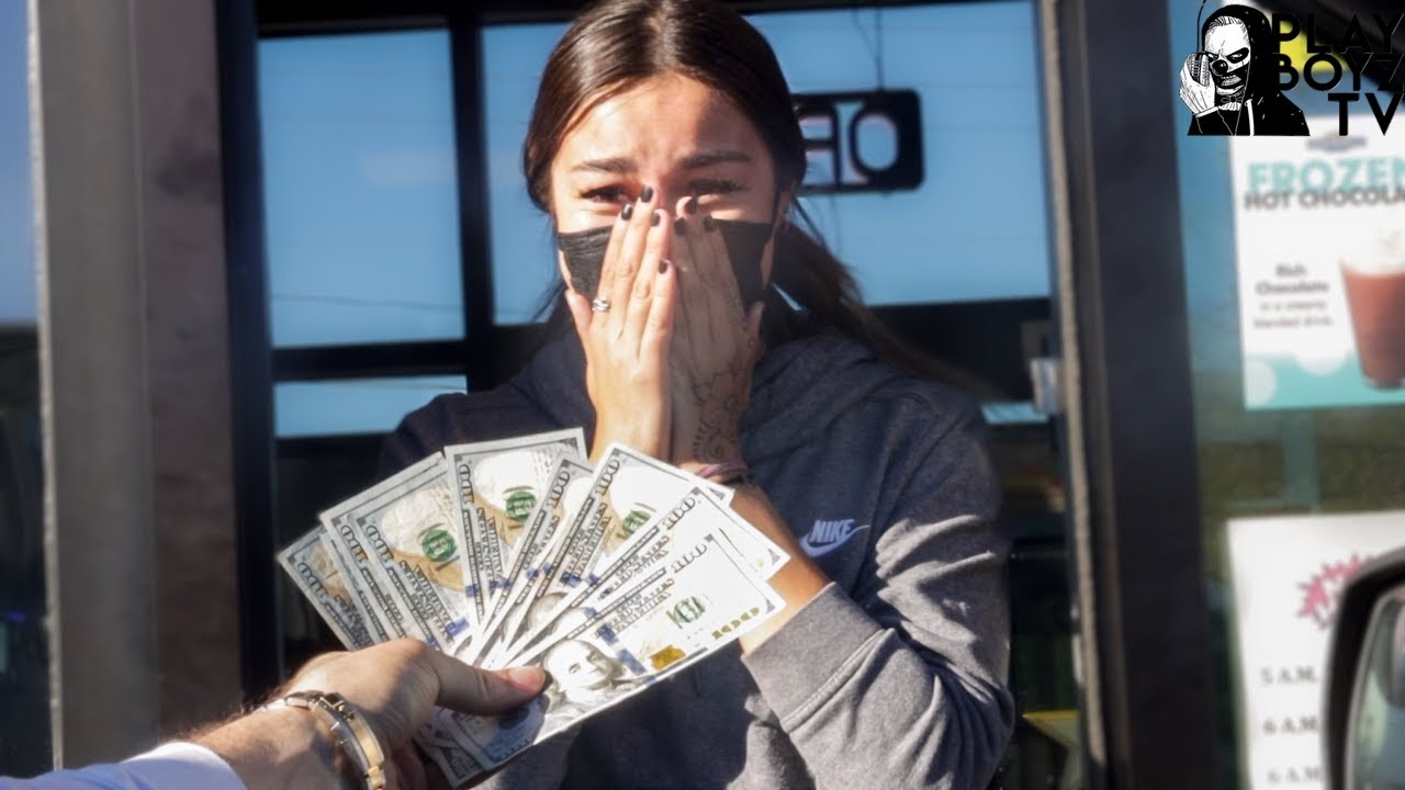 ДАЛ НА ЧАЙ ЦЕЛУЮ ЗАРПЛАТУ РАБОТНИКУ МАКАВТО (ПРАНК-РЕАКЦИЯ) - YouTube