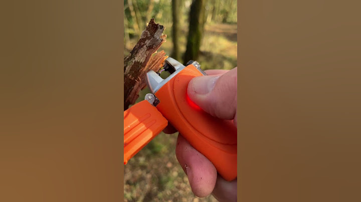 AWESOME SURVIVAL TOOL 🔥TEKFIRE PRO vs BIRCH BARK🔥 #shorts #survivalgear #survivaltools