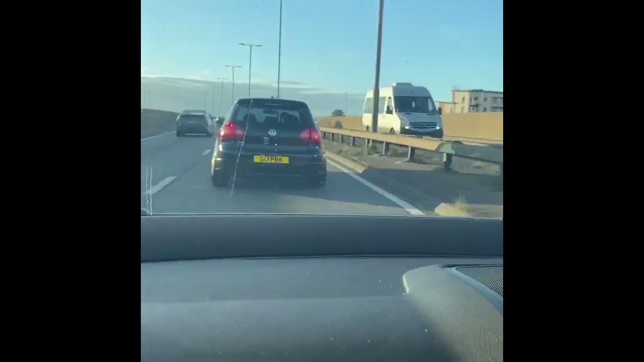 Weaving traffic 🚗💨👀 