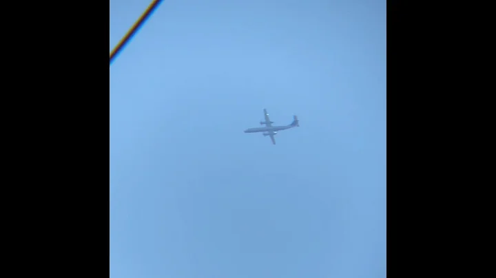 Porter Airlines DHC 8-400 (C-GLQJ) Flying at 10,000 ft