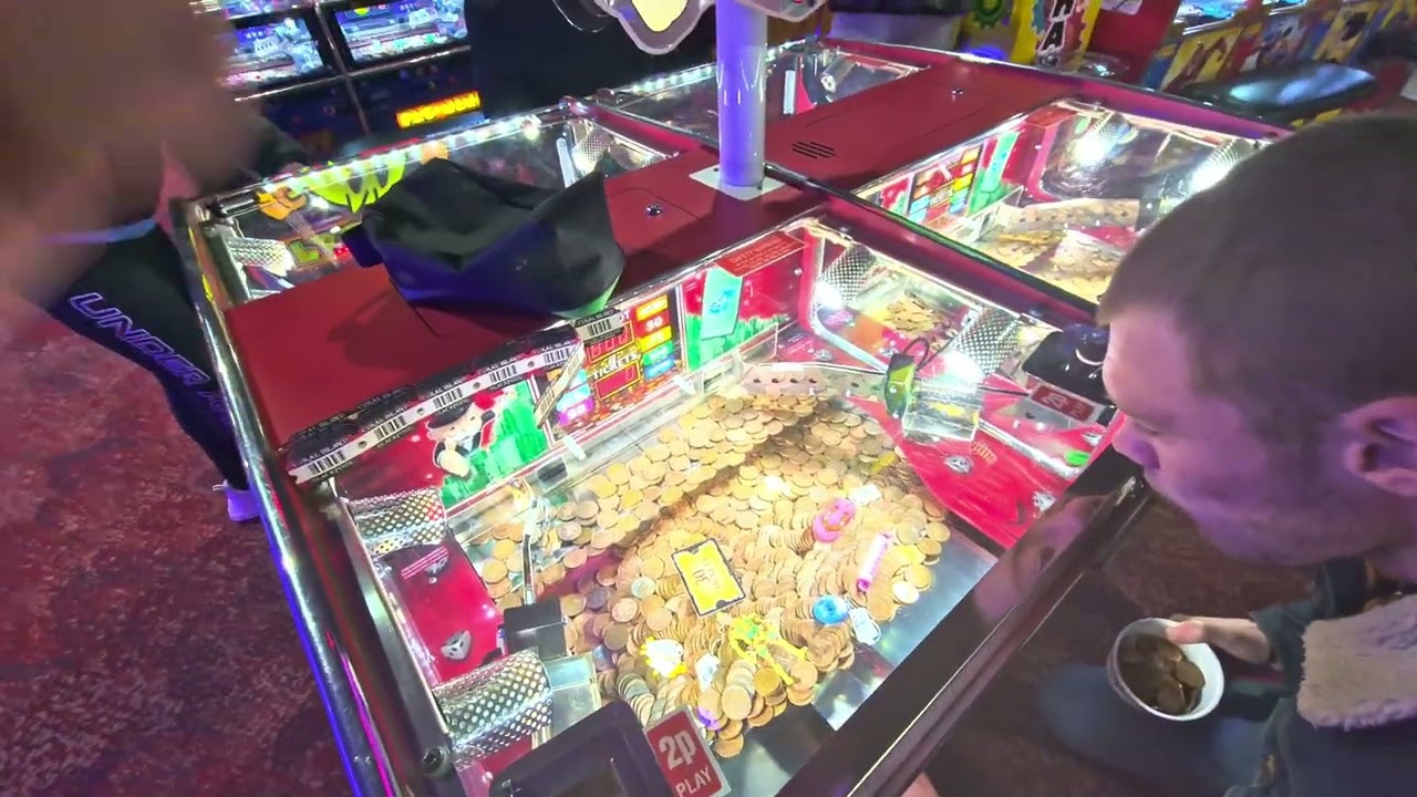 2p coin pusher glitch continuous win! No coins needed. Blackpool Coral Island hack
