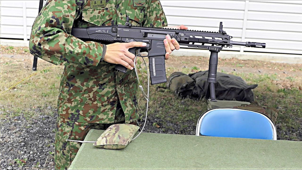 現役自衛官でもまだ見た人は少ない超レア映像！ 20式小銃＆SFP9装填