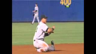 Miguel Cabrera diving  play