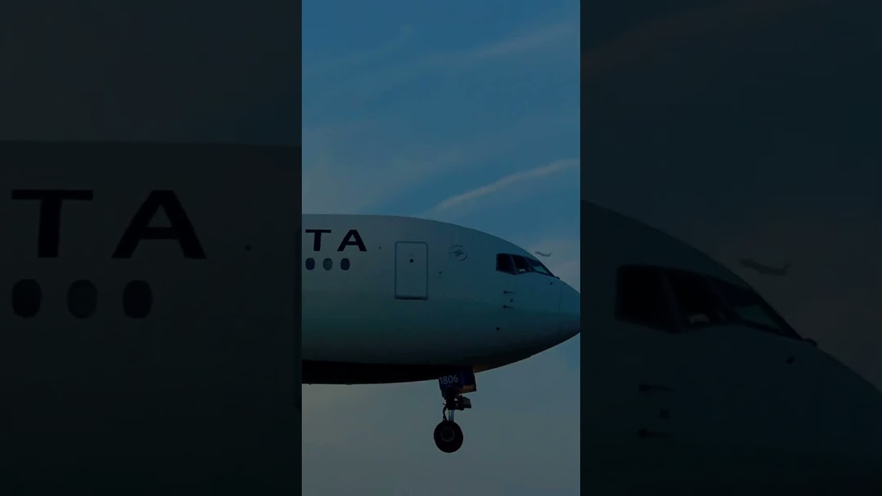 Delta airlines Boeing Boeing 767-432 coming from Atlanta to landing Heathrow Airport London