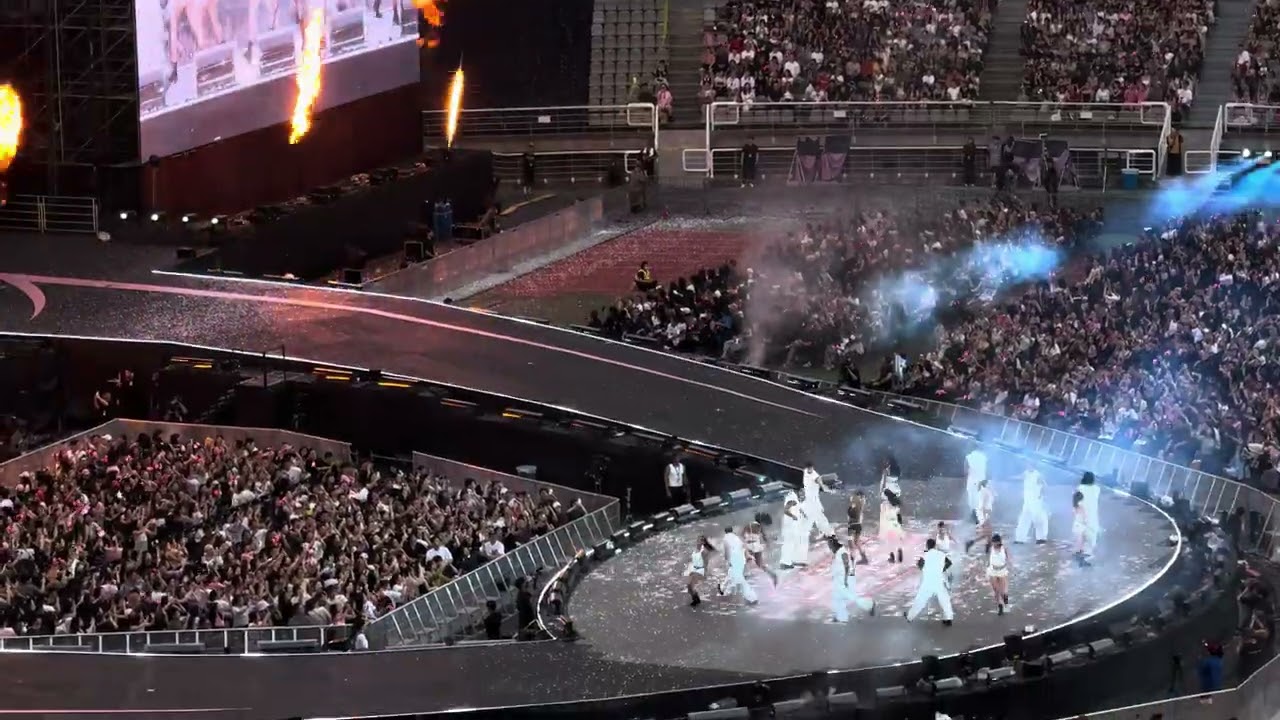 Rockstar (Lisa solo) - BLACKPINK Deadline World Tour in Goyang 0706