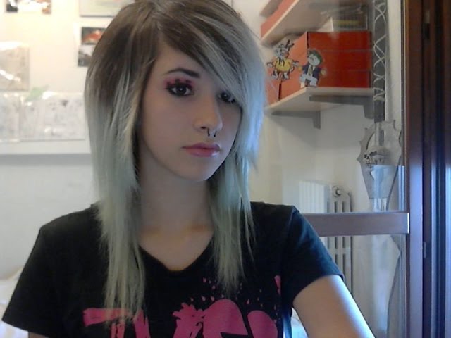 Emo Hairdos 2023: 20 Cute Emo Haircuts for Girls with Pics