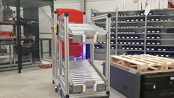 Autonomous intralogistics with MOBILE ROBOTS: MiR 250 with body for conveyor belt connection