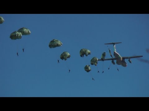 2015 第一空挺団新年の初降下訓練　（習志野）