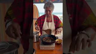 Street Food: Penda the Midwife selling Pho Bo (Vietnamese Beef Noodle Soup) at Wooden Surf Hut screenshot 3