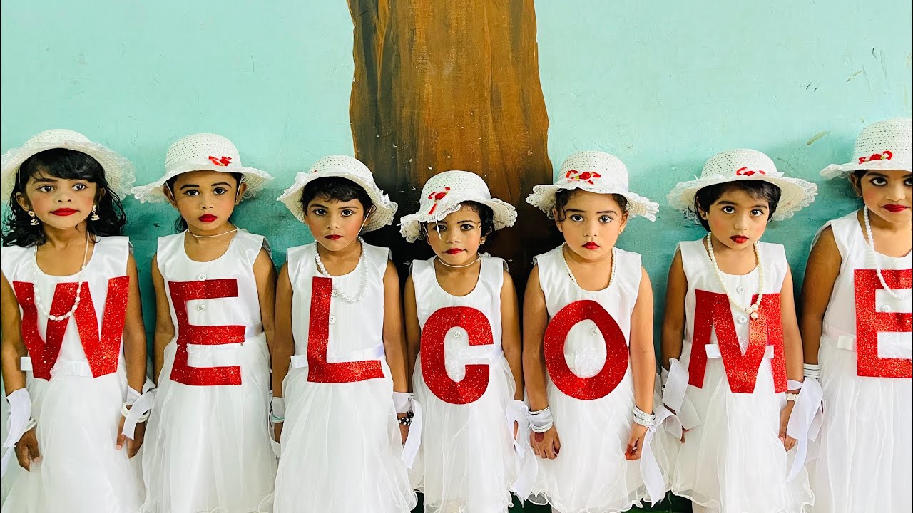 Welcome Dance by LKG kids