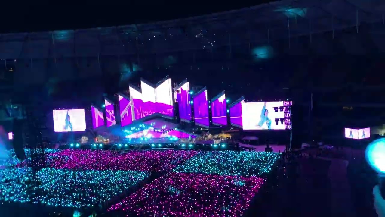 BTS Yet To Come in BUSAN Live Concert - Ma City (2022.10.15)