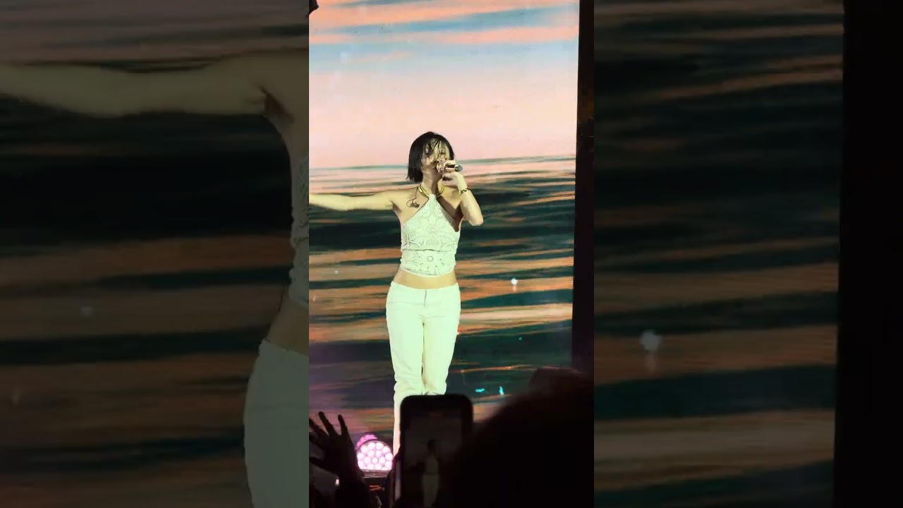 Good Goodbye - Hwasa live in Malaysia (K-Spark Concert)
