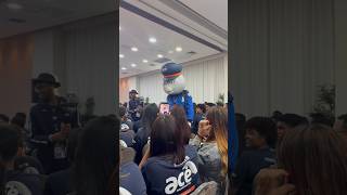 Acito Empaquétala 🇩🇴 🤣