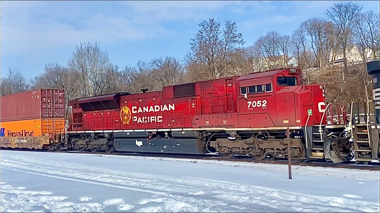 FOURTH TIME IN A ROW!!... CP SD70ACU Trails Elephant Style on NS 268