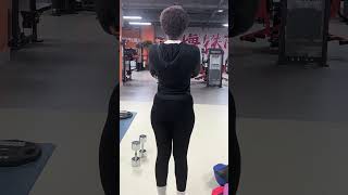 We are Making progress🤭with my hip dip in the gym 😱#gymlife #livinginchina