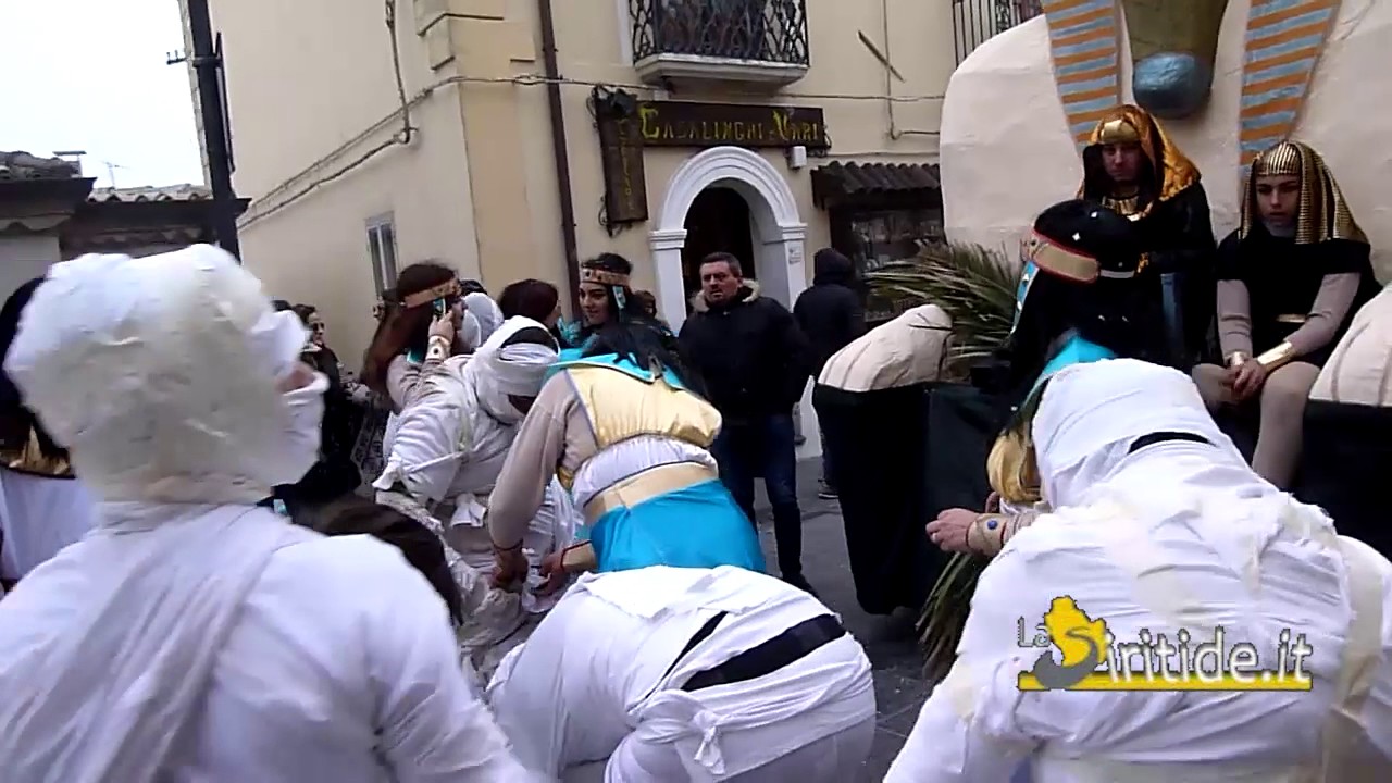 27/02/2017 Piramidi e sfingi nel carnevale di San Severino