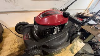 Easy Guide to Replacing the Transmission Belt on Your Honda HRX 217 push mower