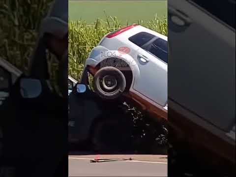 Casal morre em acidente com viatura da Polícia Militar de Goiás