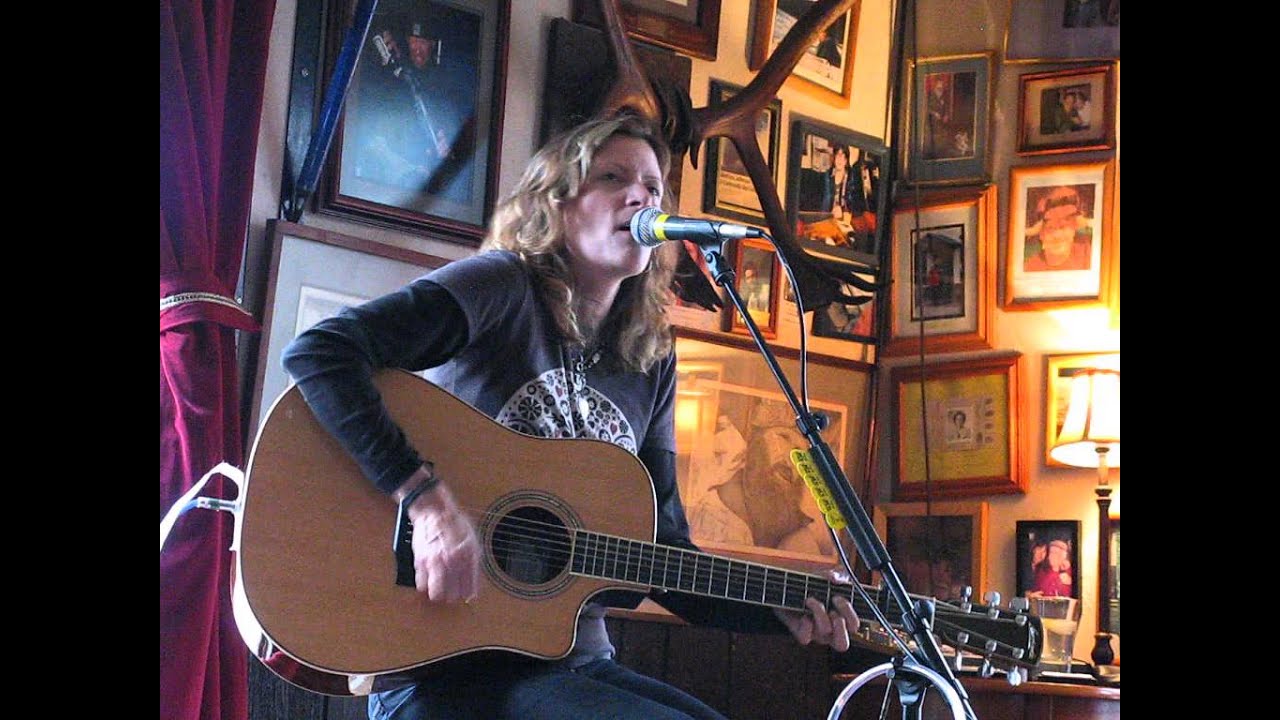 Assista a Avalon Michelle Malone in Talkeetna, Alaska no YouTube Assista a Avalon Michelle Malone in Talkeetna, Alaska no YouTube