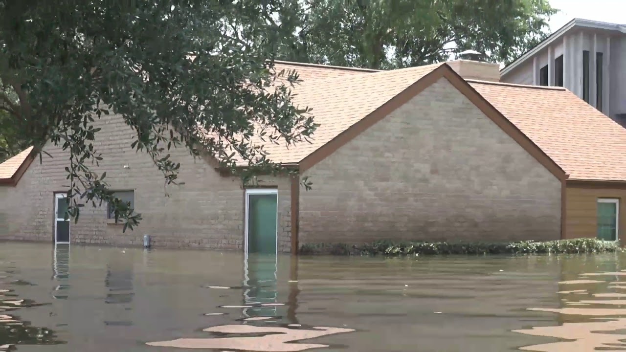Hurricane Harvey floods Bear Creek, Houston YouTube