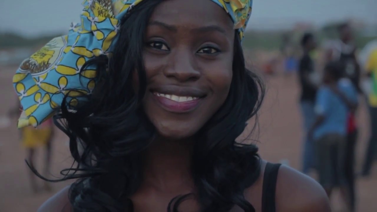 MK MAX_-_La_Fille_De_Mon_Bailleur_Clip_Officiel (video by Magic Frames )