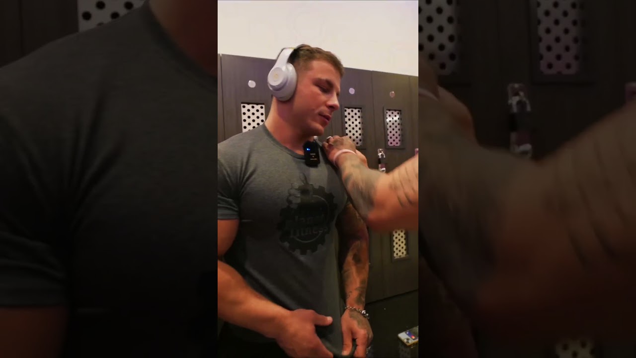 MOGGING AT PLANET FITNESS