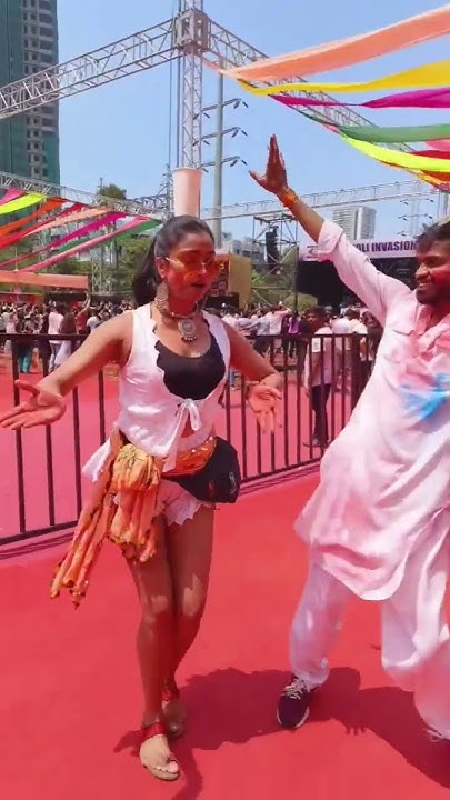 behen k sath holi