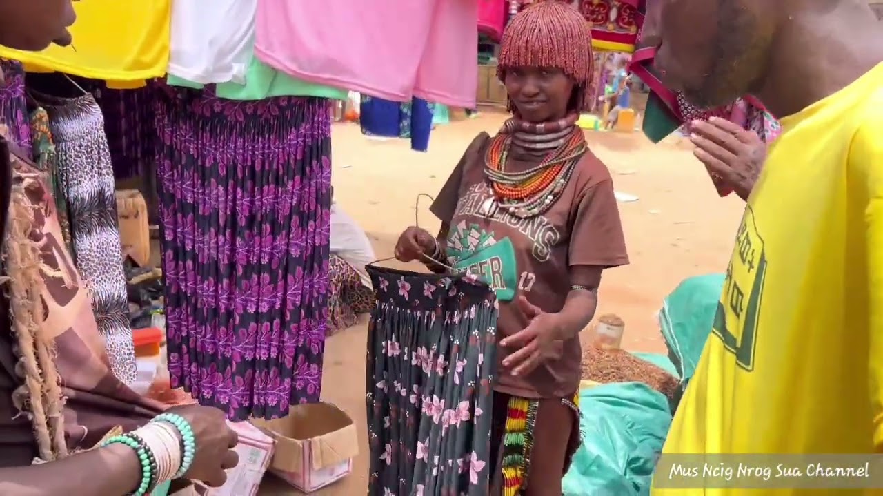 Coj lawv mus yuav khaub ncaws tshiab os