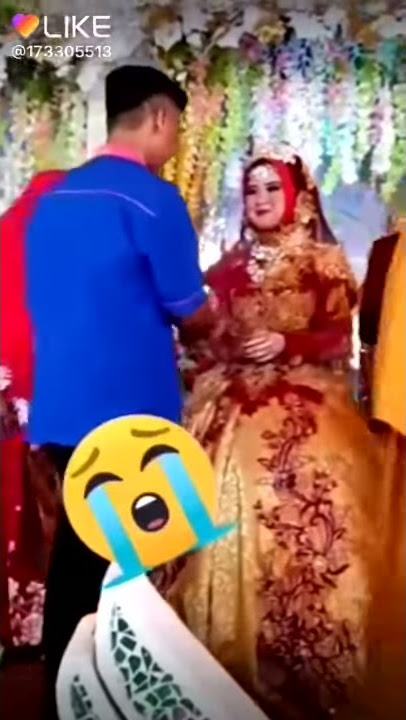 Harusnya aku yang disana-versi mantan datang ke undangan