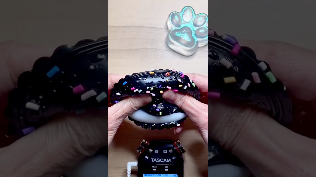 【ASMR】セリアのスクイーズ もちもち・ぺたぺた最高✨️【100均・音フェチ】#asmr #スクイーズ #shorts #squishy #セリア