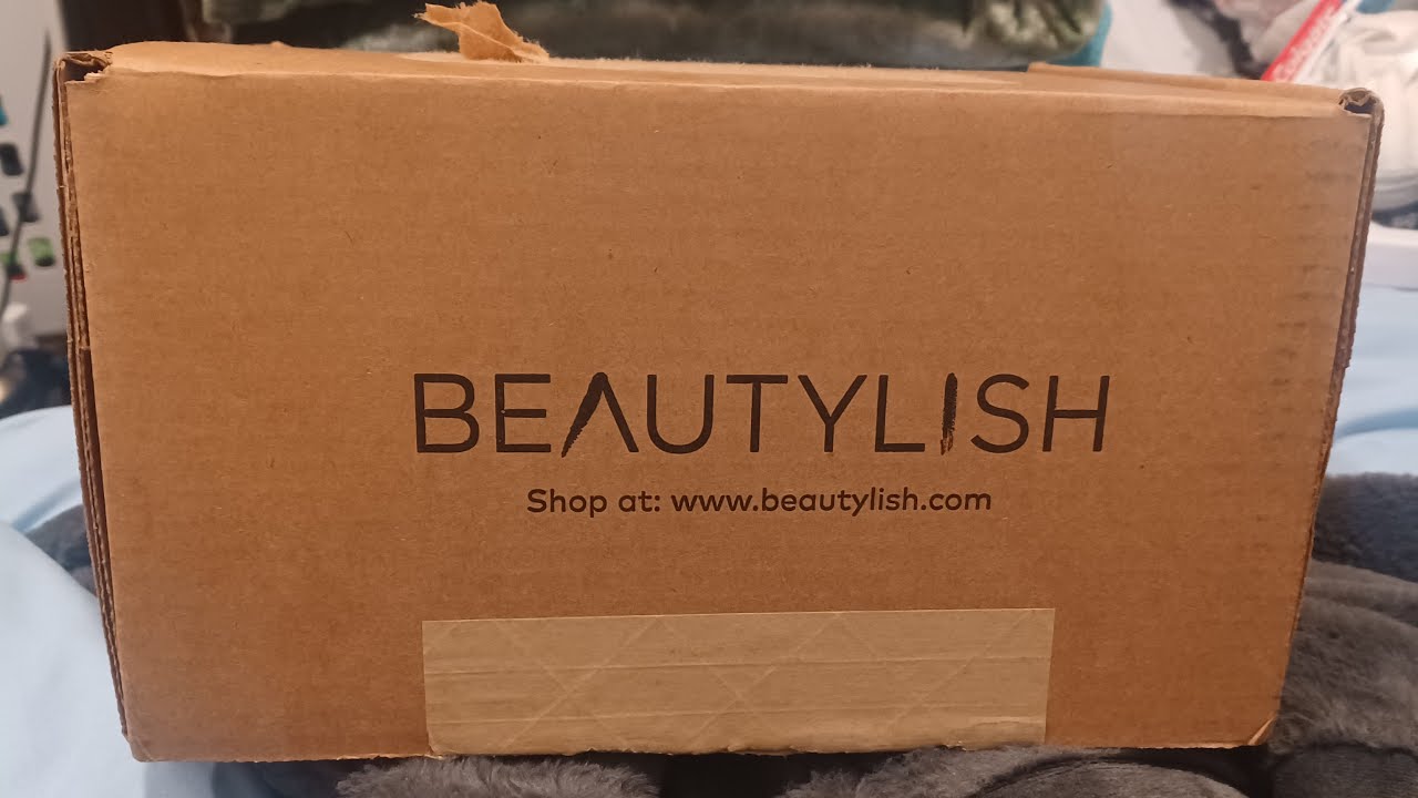 Beautylish Lucky Bag Unboxing! YouTube