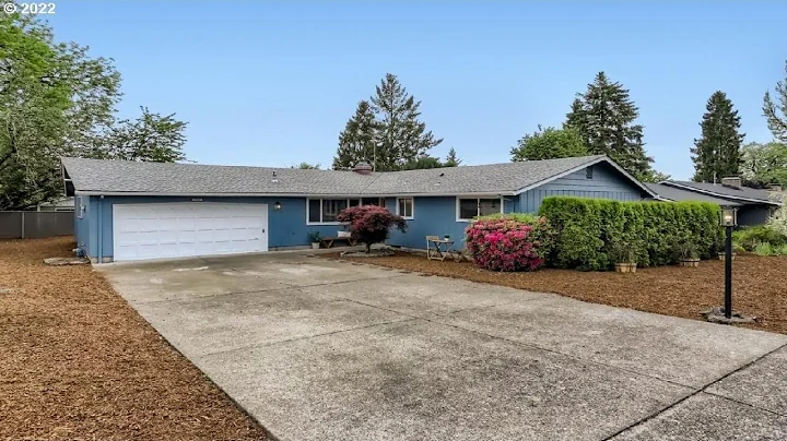 2300 E WILLOW DR, Newberg, OR Presented by Jessica...