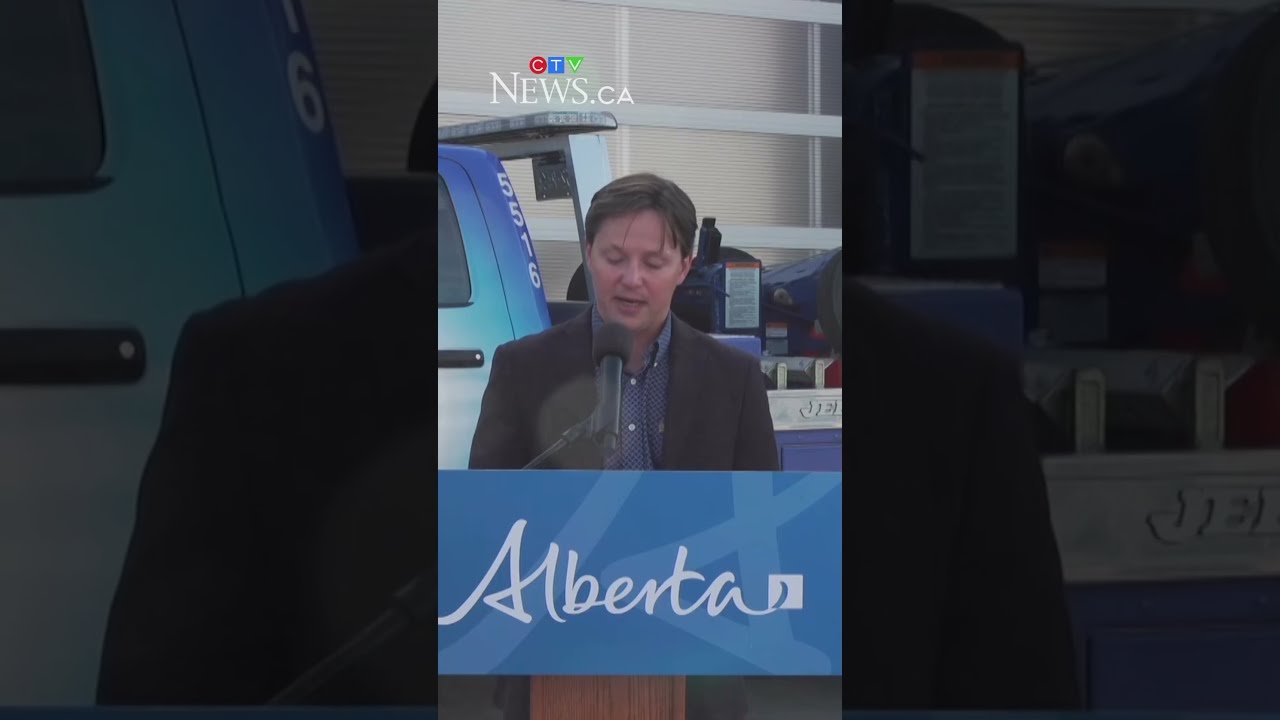 Alberta Says Tow Truck Drivers Must Stay 200 Metres From Crash Scenes