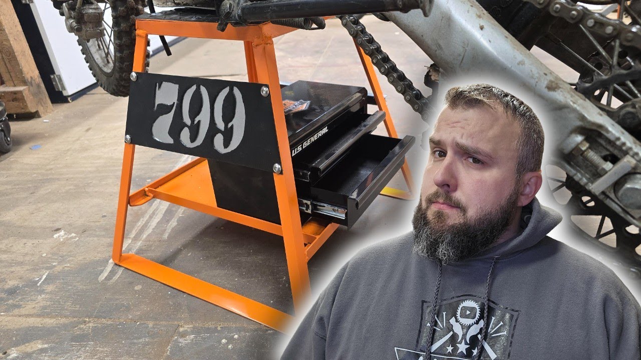 Подставка для мотоцикла со встроенным ящиком для инструментов!
