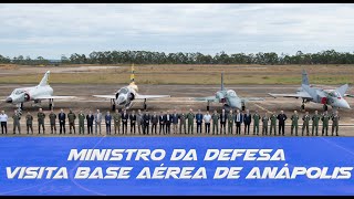 Ministro da Defesa e comitiva visitam Base Aérea de Anápolis