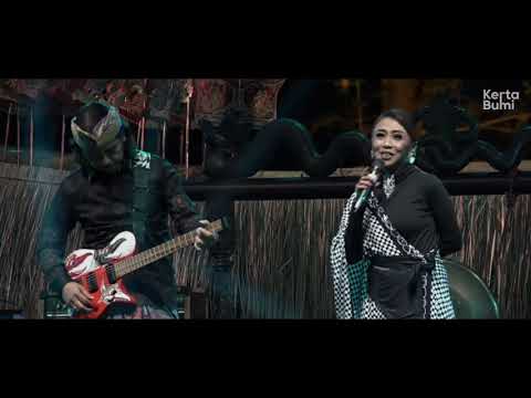 Karma - Nyanyian Dharma