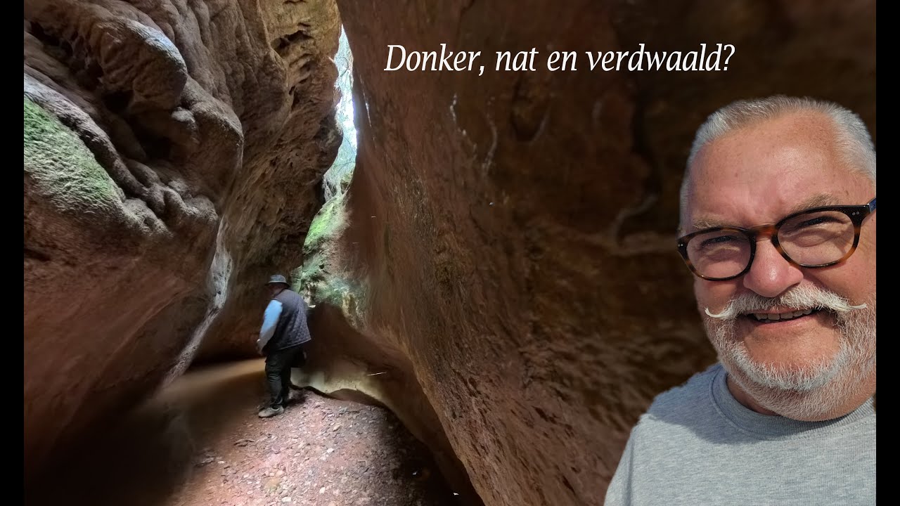 Donker, nat en verdwaald. Regen in Puerto Mazarron en verdwaald in het ravijn in het  Spaanse Aledo?