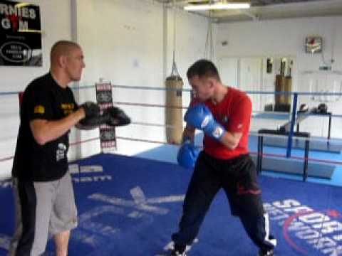 Frankie Gavin boxer training with Anthony Farnell ...