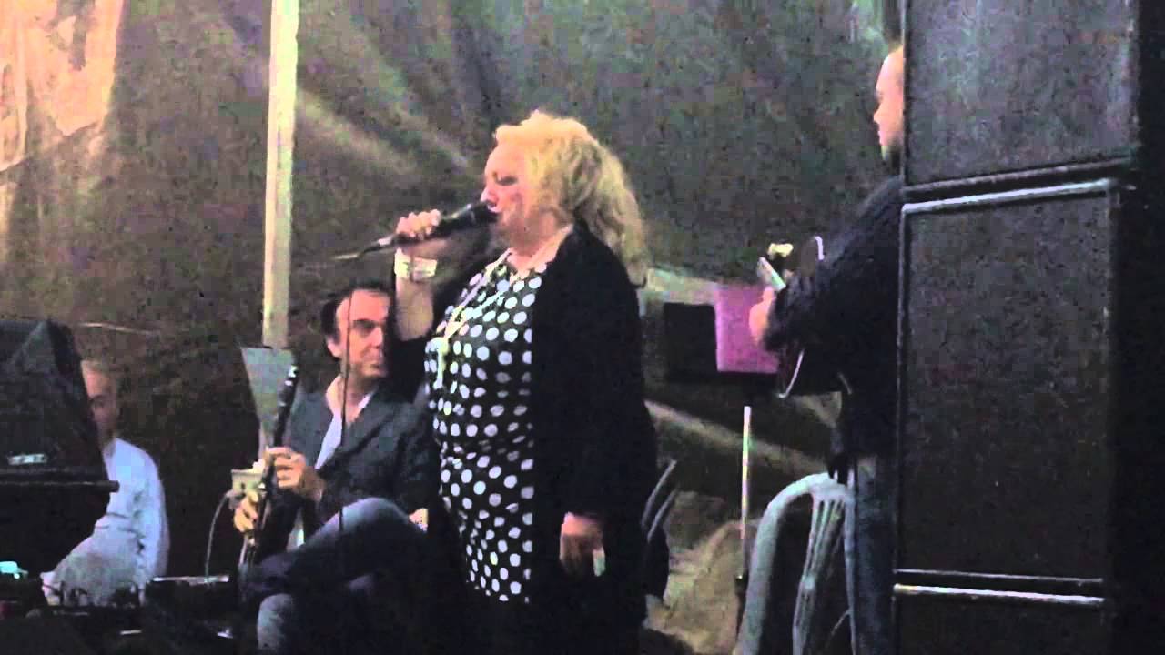 Βάσω Χατζή Πάνος Πλακιάς  Κρύφτηκες στο ποτήρι μου