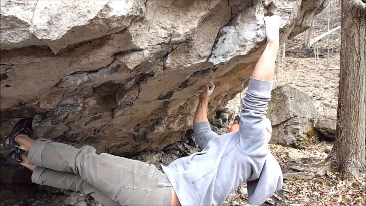 Dennis on Hector Toehook - V4 and Anklet - V5 at Niagara Glen 14/04/2013