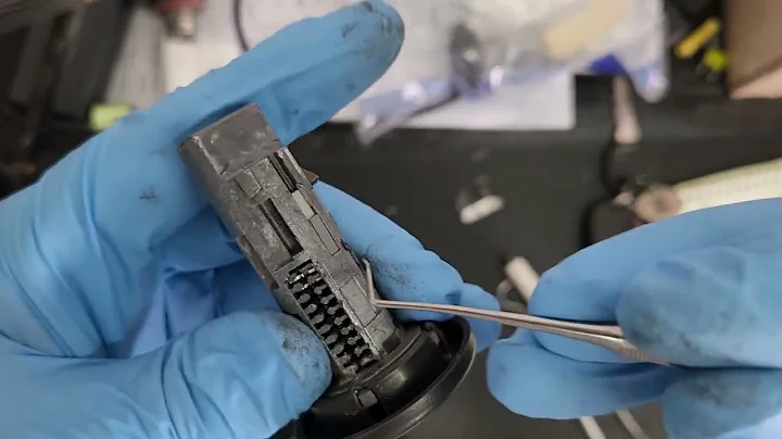 2006 Chevrolet Silverado, Ignition Lock Cylinder Replacement